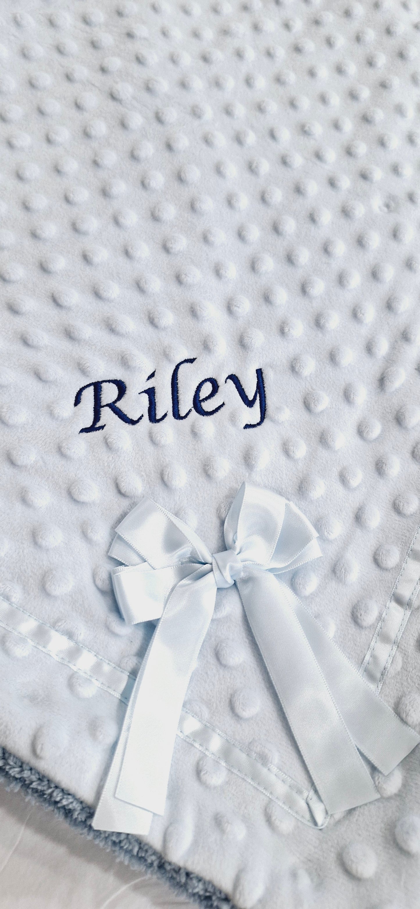 Personalised embroidered plush Bow Blanket