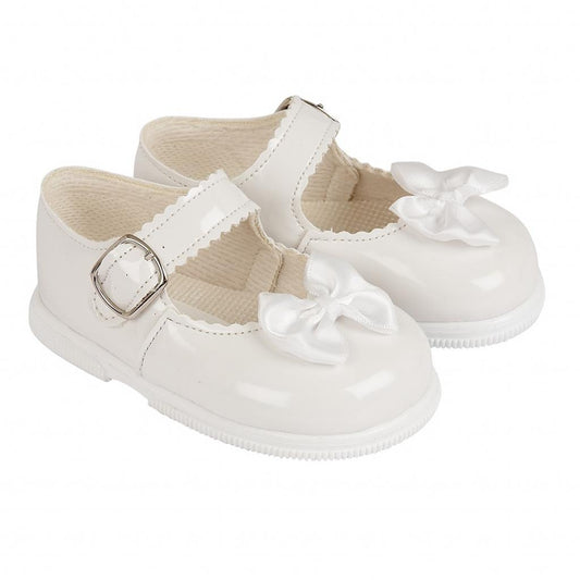 Baypod White Bow Walker Shoes